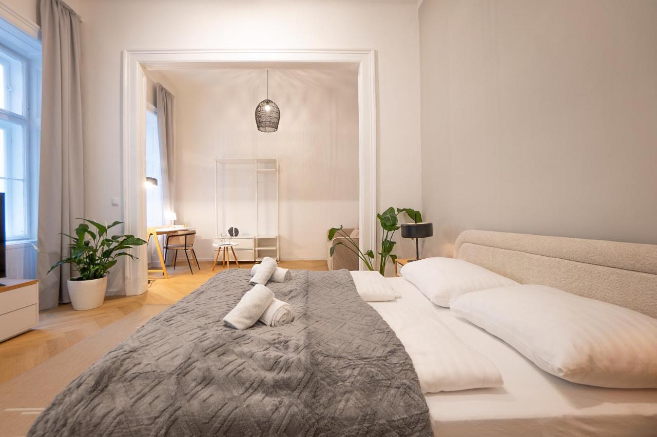 Spacious 110М2 Flat In The City Center Viyana Dış mekan fotoğraf