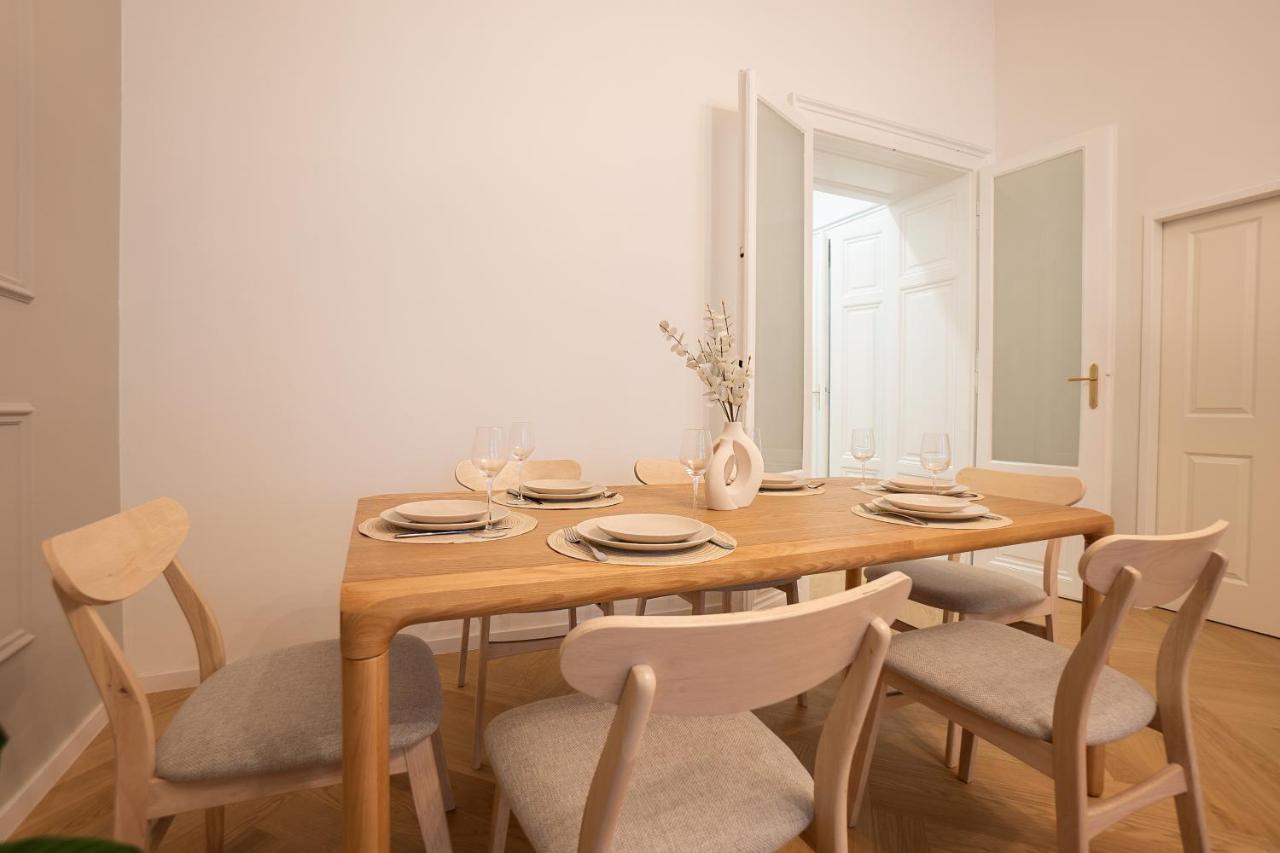 Spacious 110М2 Flat In The City Center Viyana Dış mekan fotoğraf
