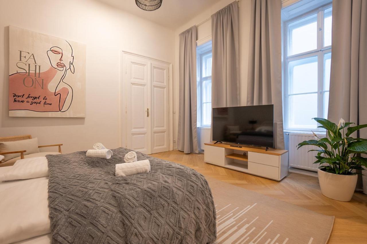 Spacious 110М2 Flat In The City Center Viyana Dış mekan fotoğraf