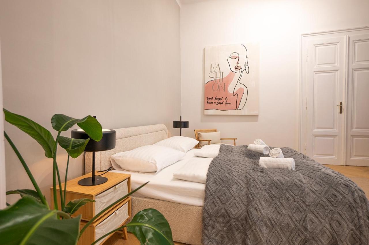 Spacious 110М2 Flat In The City Center Viyana Dış mekan fotoğraf