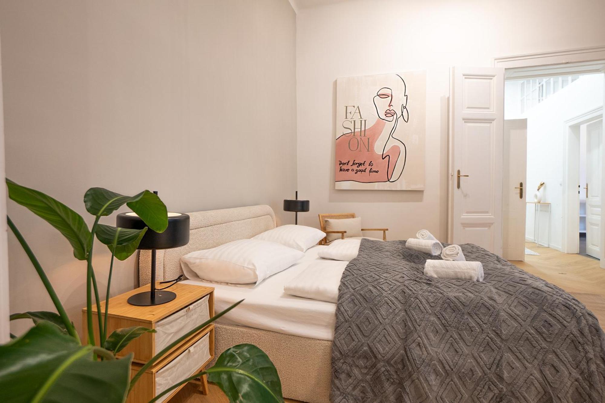 Spacious 110М2 Flat In The City Center Viyana Dış mekan fotoğraf